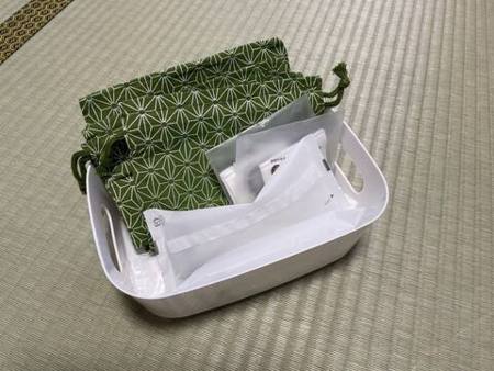 巾着をプレゼントしています