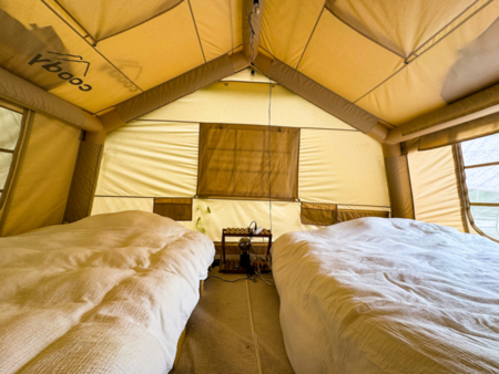 グランピングゴールド_テント内_寝室