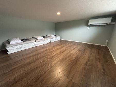 巨大ロフトは布団×３のスペースが２つ！