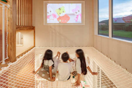 プロジェクターで動画を楽しめます