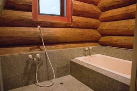 石張りのお風呂