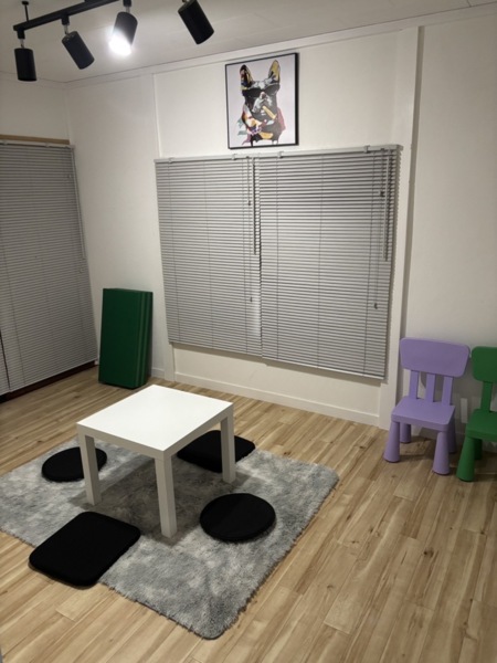 1F　寝室　エアコン付き