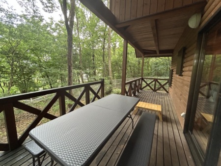 広々としたウッドデッキでBBQを楽しもう