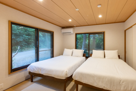 寝室2（ダブルベッド×２）