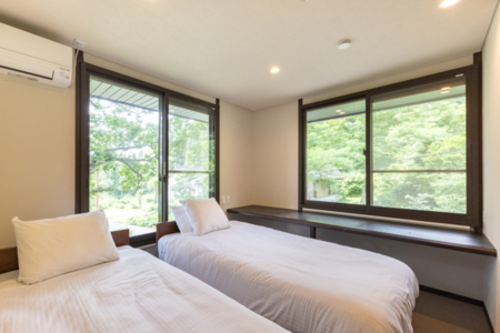 寝室5（シングルベッド×２）