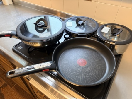 土鍋等調理器具類も一式あります