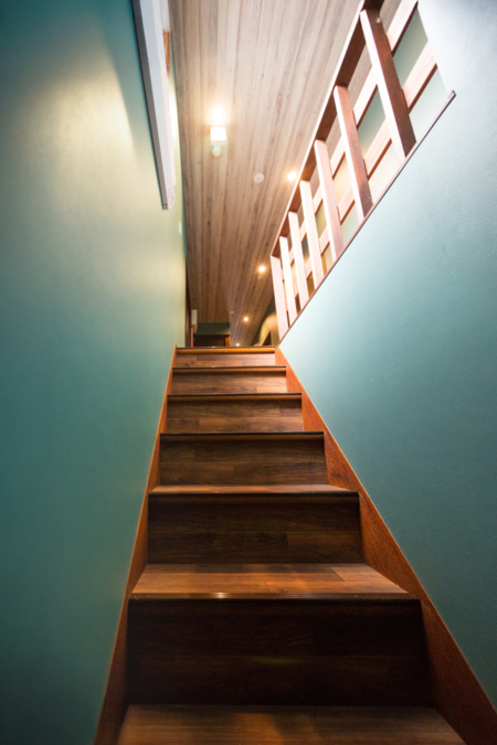 2階へつながる階段