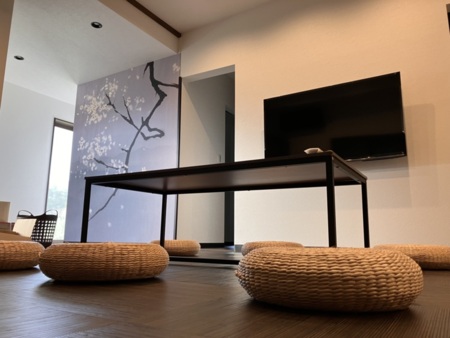 和室リビング兼寝室(布団4セット）