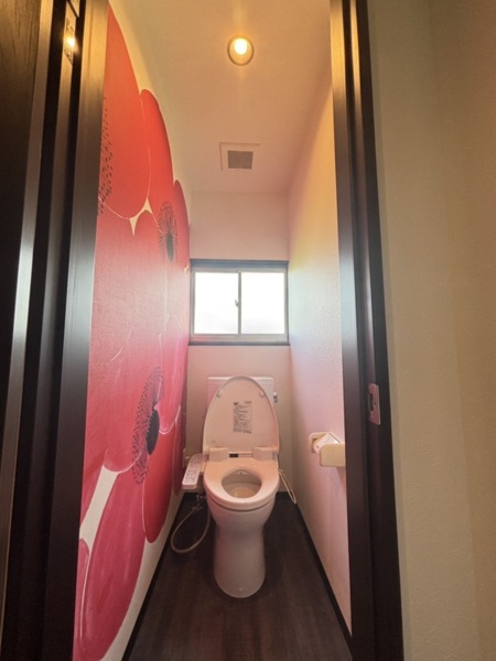 トイレ(男・女別　2ヶ所）