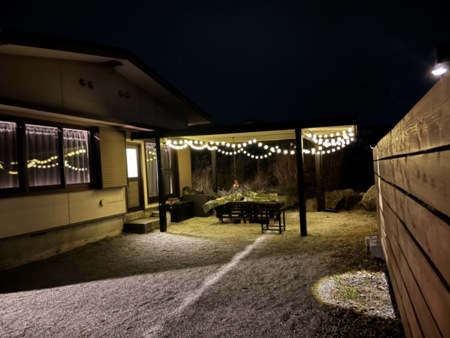 屋根付きBBQ外観