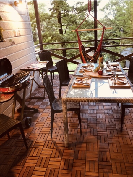 一階BBQ屋根付きエリア