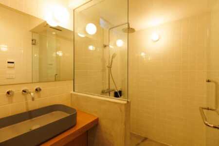 シャワールーム