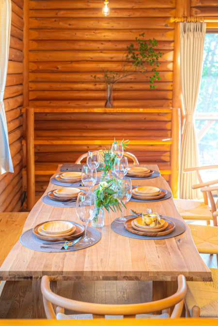 木のぬくもりに包まれた、心安らぐリビング