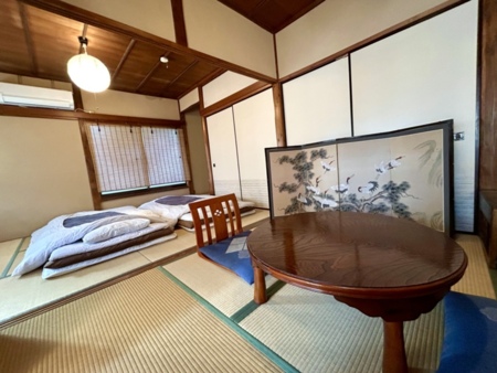 【1階和室】畳に座す和の安らぎ空間