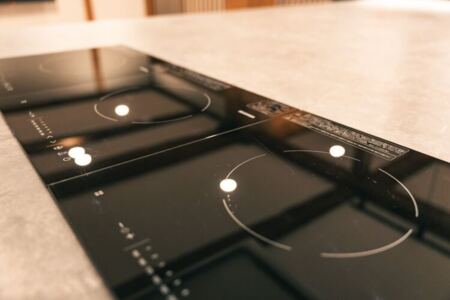 3口のIHコンロを実装