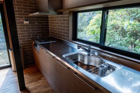 キッチンからも庭が見えます