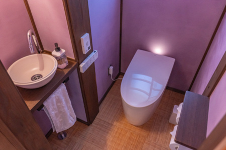 トイレは2カ所設置してあります