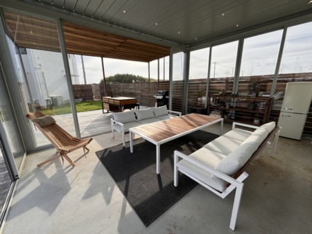 BBQルームと屋外キッチン（給湯あり）