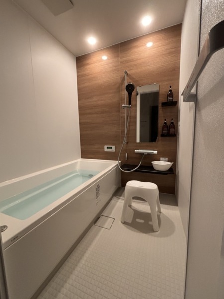 お風呂（シャワーヘッドはRefaです）