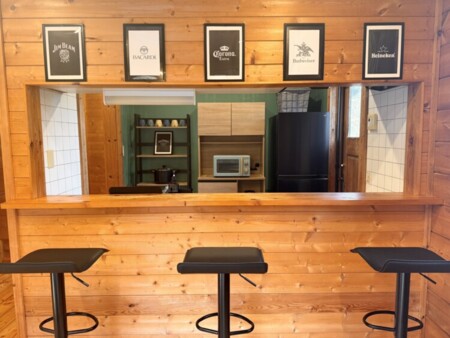 バーカウンターで一杯どうでしょう