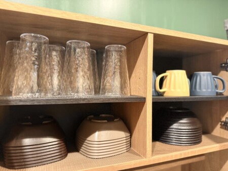 箸・スプーン・フォーク・食器類も完備