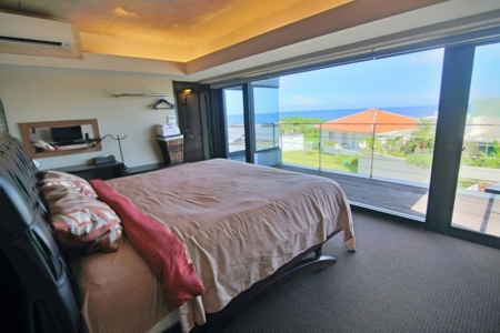 寝室1（キングベッド1台です）