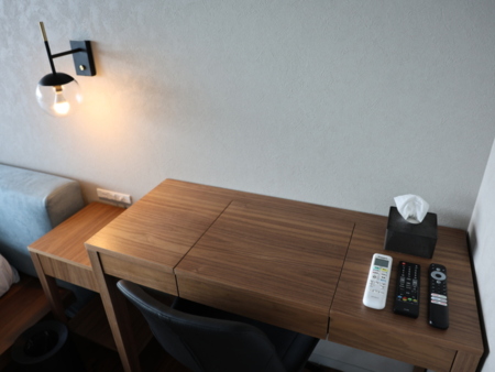 洋室にはワーキングデスク