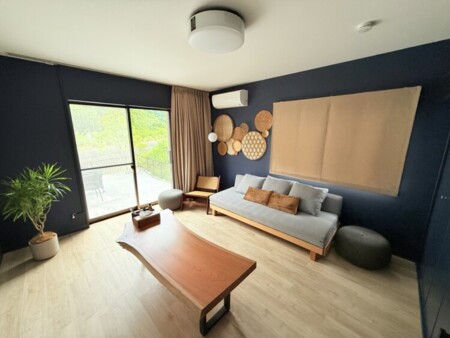 極上の没入感、贅沢なホームシアター寝室