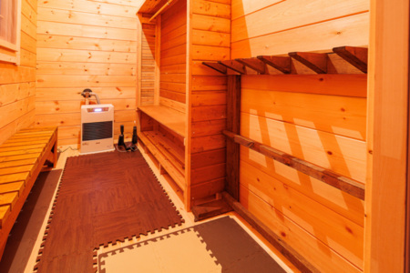 スキー用具置場（乾燥室）