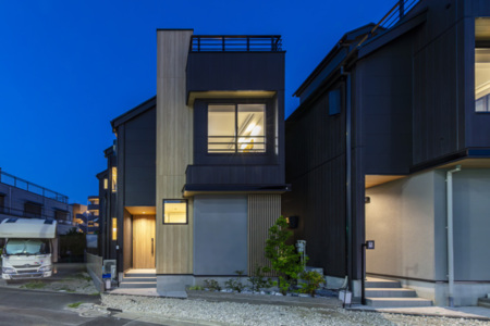 外観（夜）