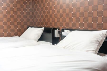 静かに休める落ち着いた寝室