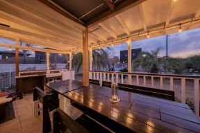 屋根付きで快適な空間