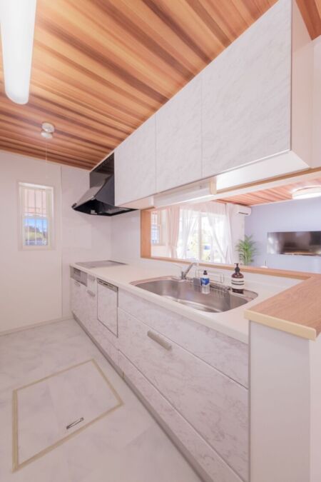 広々とした清潔なキッチン