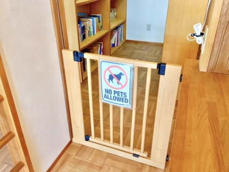 書籍エリア・２階はワンちゃん同伴不可