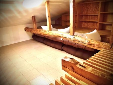 ２階ロフト (寝室)