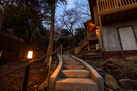 階段が47段ありますのでご注意ください。