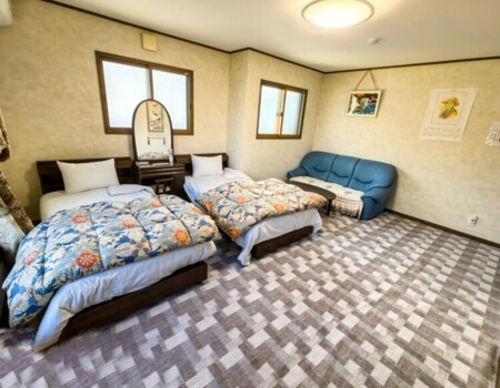 2階東側洋室ベッド