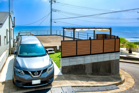 駐車スペース＆屋上ベランダ