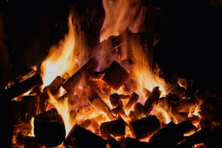 火を見ているとなぜ人は癒されるのでしょう