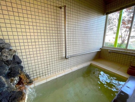 温泉バスルーム