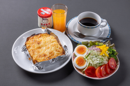 朝食は8時に島のカフェから配達されます