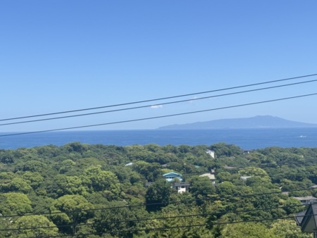 在露台上看太平洋