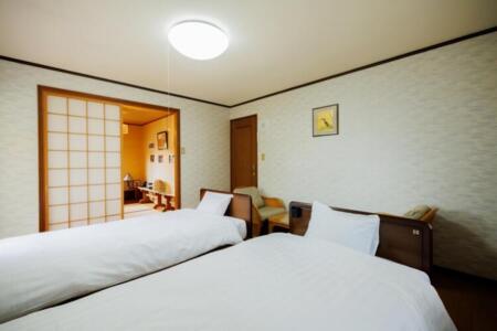 寝室（2F）