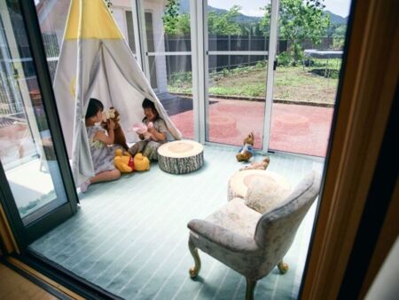 サンルームは子ども達の秘密基地