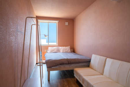 3名 ダブルベッド1台＋ソファベッド1台