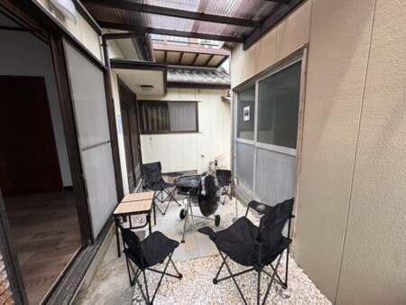 ダイニングからBBQエリアへ！