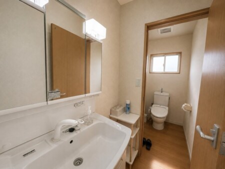 トイレは2か所ございます