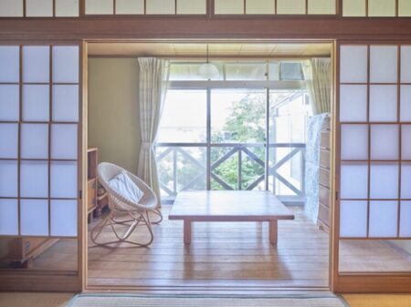 10畳の和室は広縁、バルコニーつき