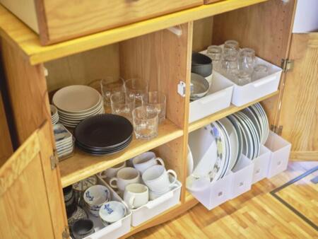 食器類。もちろん調理器具も用意。