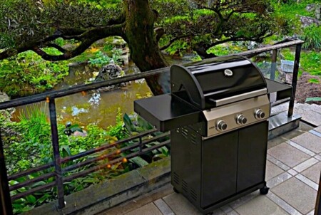 BBQはガス、炭の二刀流！！